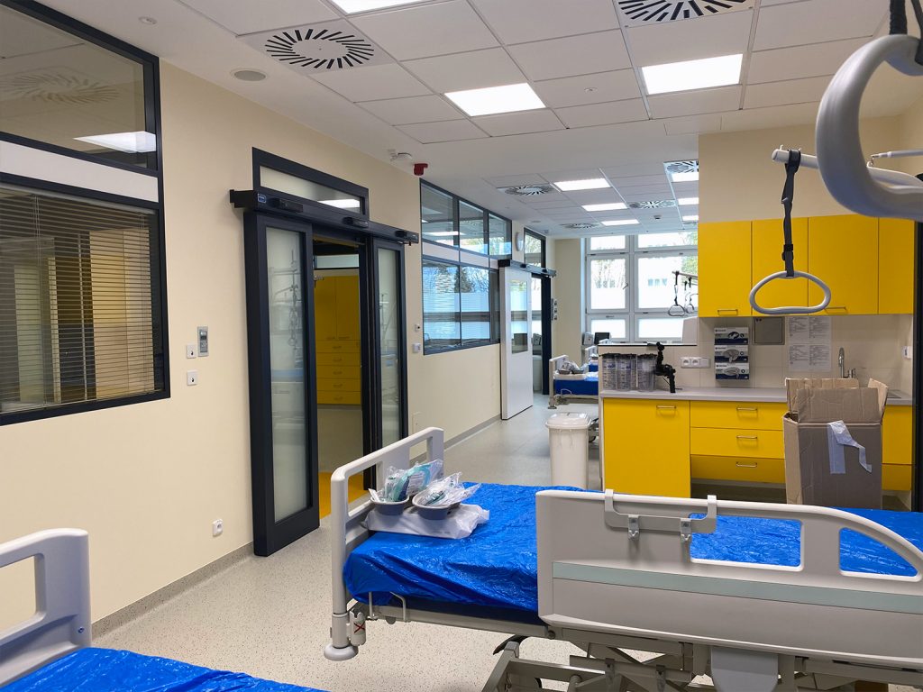 Automatické dveře FAAC Onkologický Ústav Masarykovy Univerzity v Brně